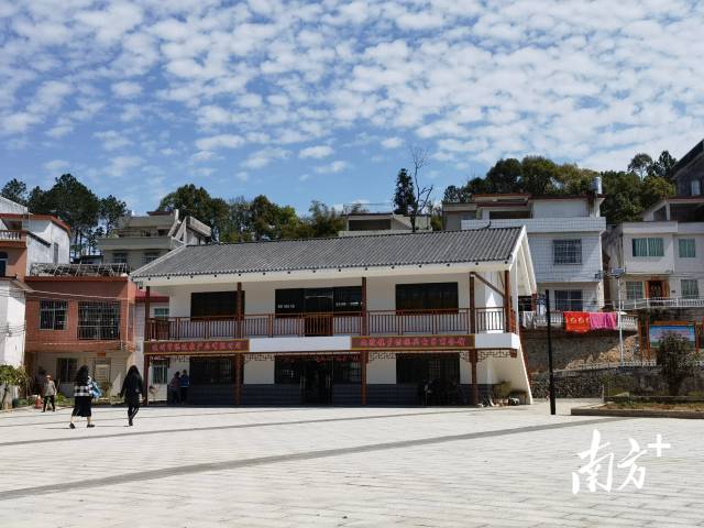 九陂鎮(zhèn)鄉(xiāng)村振興電子商務館。