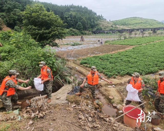 演結(jié)現(xiàn)場(chǎng)。